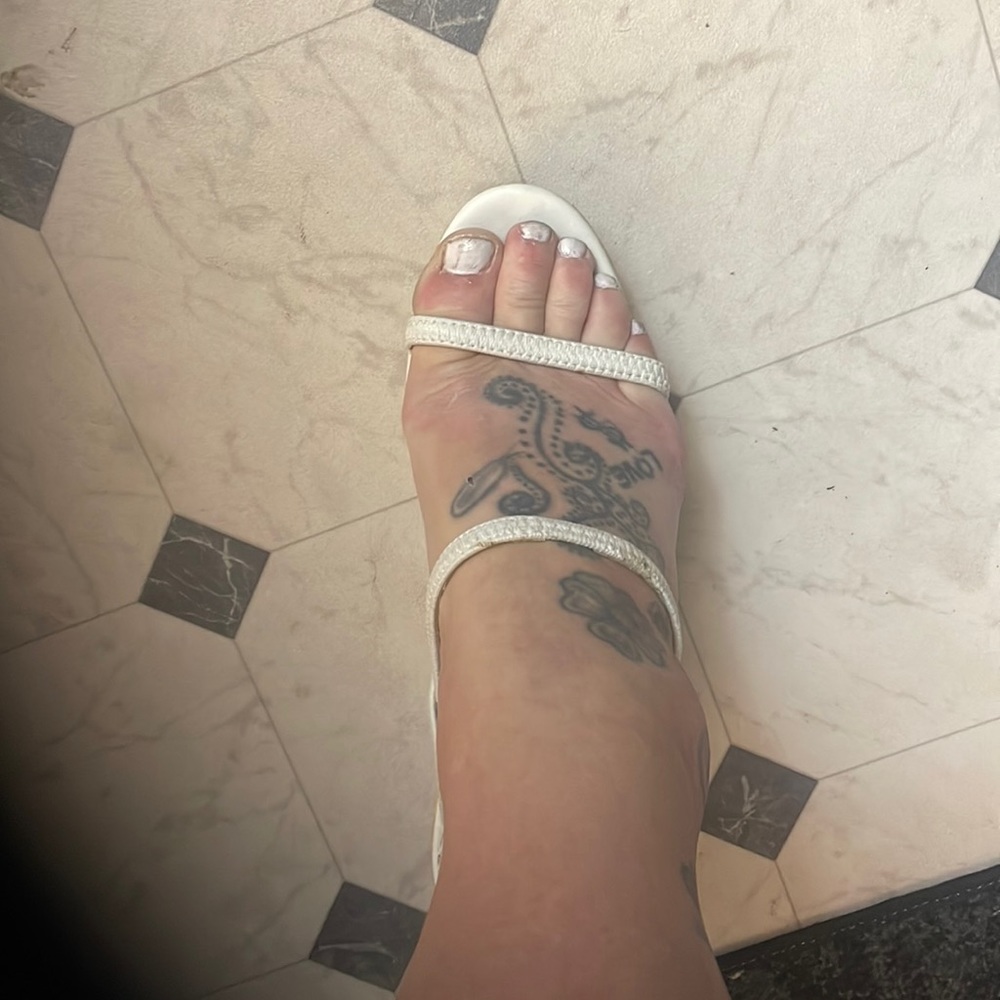 Kari blue wedges